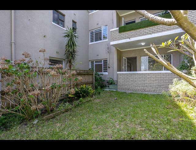 2 BEDROOM APARTMENT FOR SALE IN KENILWORTH